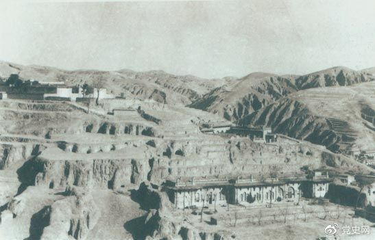 1947年12月25日至28日，中共中央在陜北米脂楊家溝召開(kāi)擴(kuò)大會(huì)議（十二月會(huì)議）。圖為會(huì)議會(huì)址。