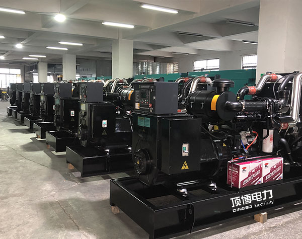 采用正確的燃油、機油和冷卻液可保持柴油發(fā)電機組性能良好