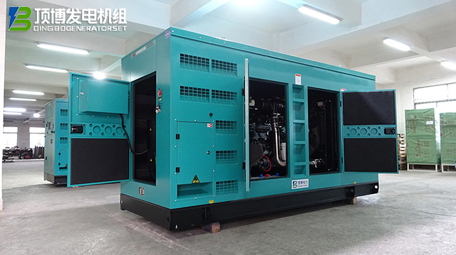 頂博柴油發(fā)電機組：企業(yè)工廠穩(wěn)定運行的堅實后盾，高效智能引領(lǐng)行業(yè)新篇章