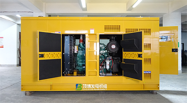 400kw康明斯-反面圖-開門2-高清 拷貝.png